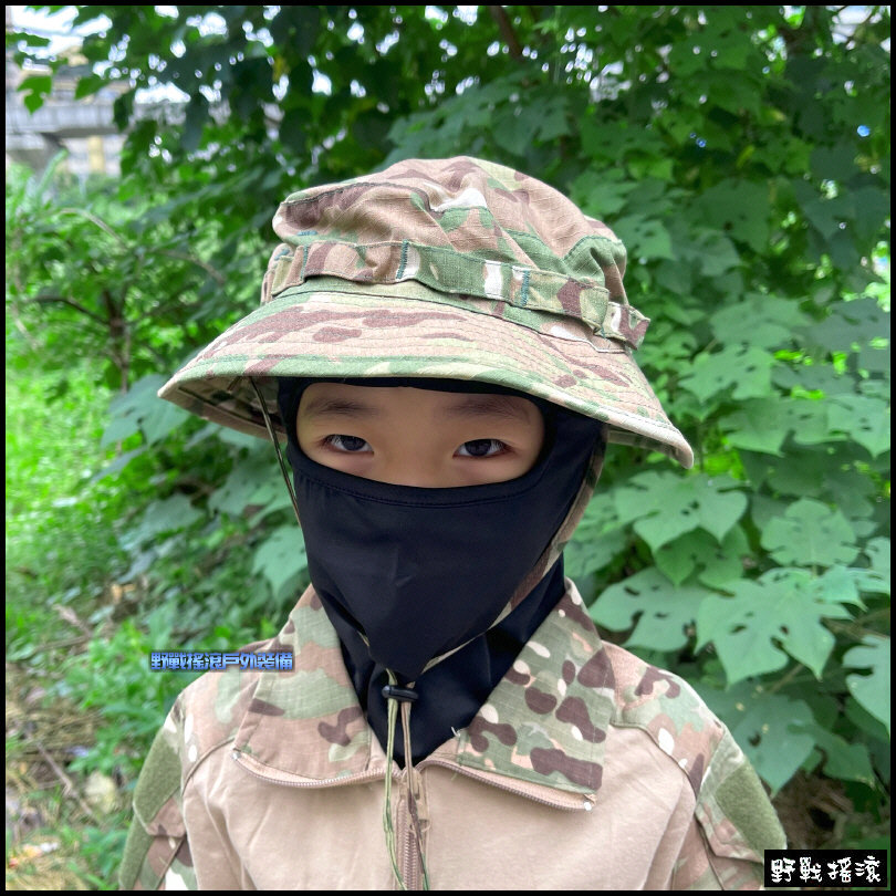 高品質!!兒童版戰術單孔萊卡頭套