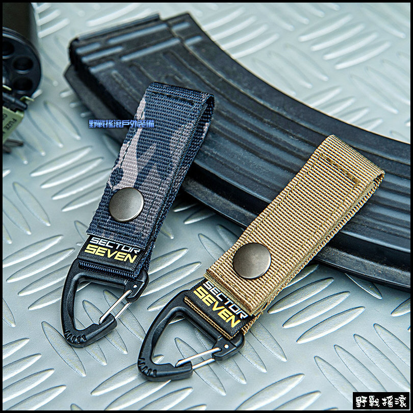 SECTOR SEVEN 多用途三角掛勾、扣帶、掛扣