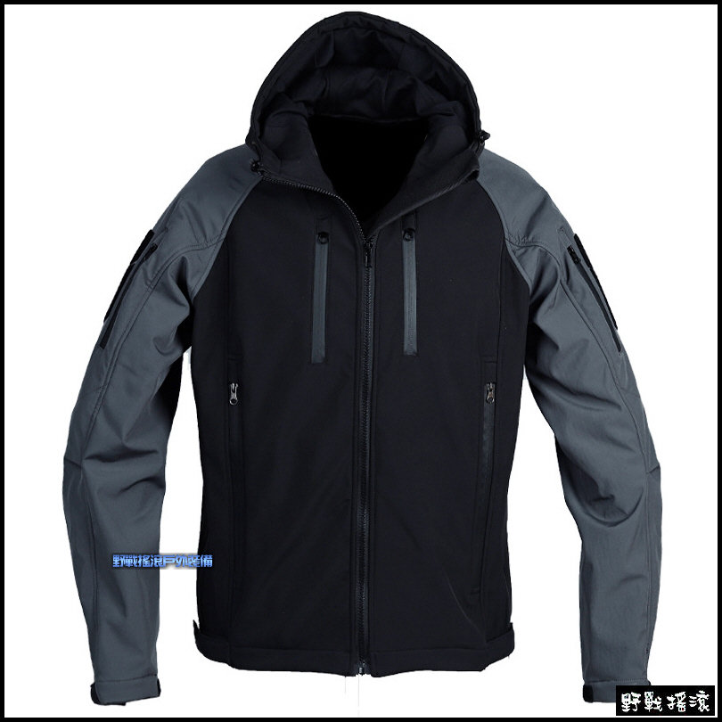 追擊者鯊魚皮戰術軟殼外套