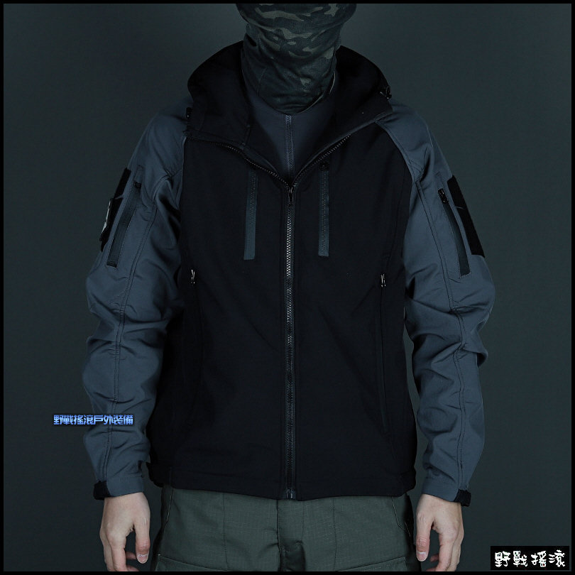 追擊者鯊魚皮戰術軟殼外套