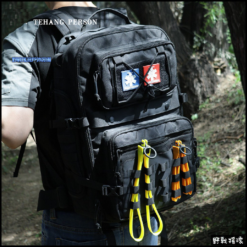 裝甲兵 40L大容量戰術背包