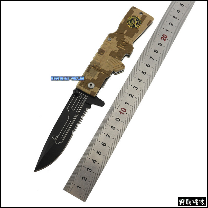 AK 步槍造型多用途迷彩折疊刀【數位沙漠迷彩】