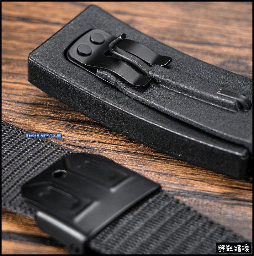 戶外多功能腰帶刀