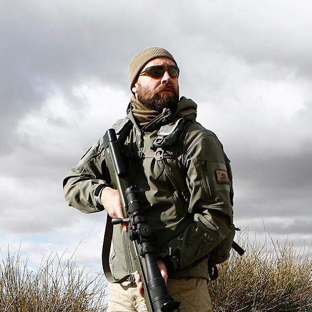 鯊魚皮潛行者軟殼外套、衝鋒衣【黑色蛇紋迷彩】