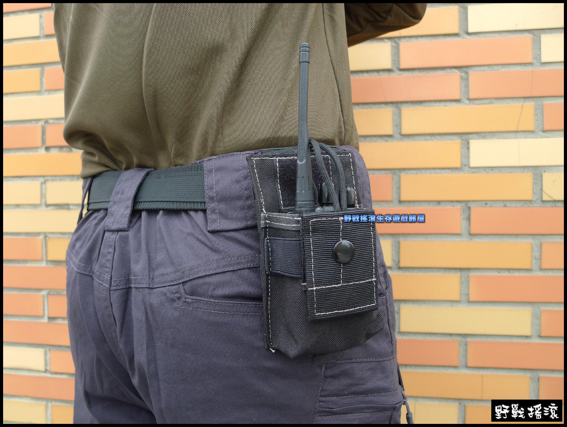 ROCKWAR R7 小型無線電袋【黑色】