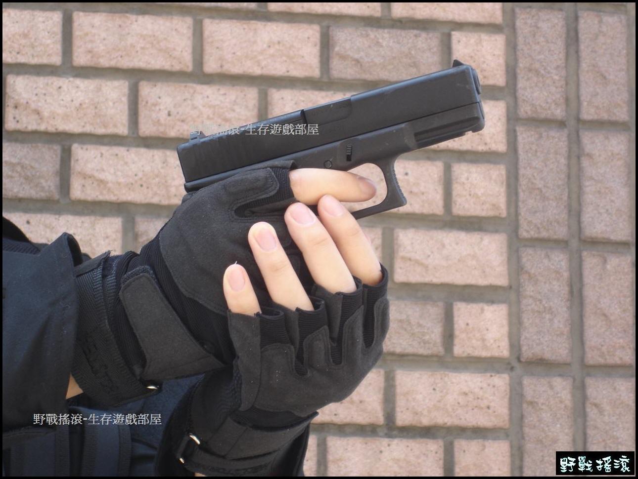 黑鷹戰術半指手套【沙色、軍綠色、黑色】