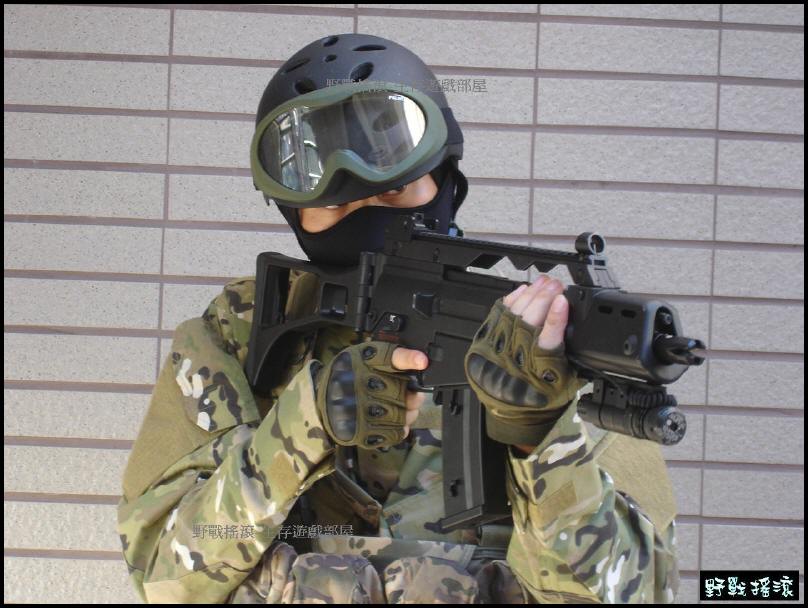 美軍戰術攻擊半指手套 【黑色】