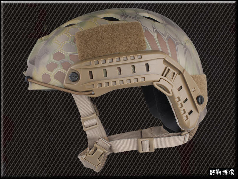 高品質 美軍 FAST 戰術傘兵盔 BJ版【叢林蛇紋迷彩】