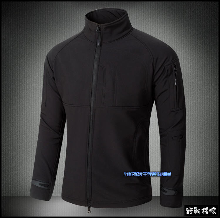 指揮官鯊魚皮潛行者軟殼外套【黑色蛇紋迷彩】