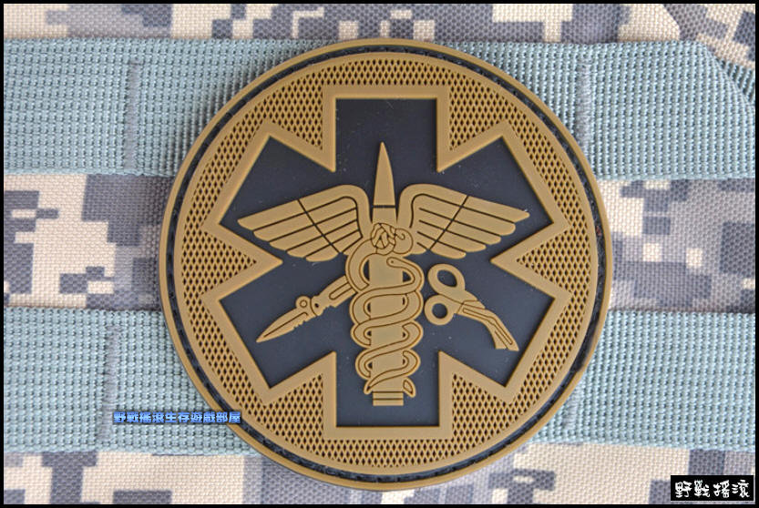 戰地醫療救援 PVC塑料臂章、肩章【泥色】