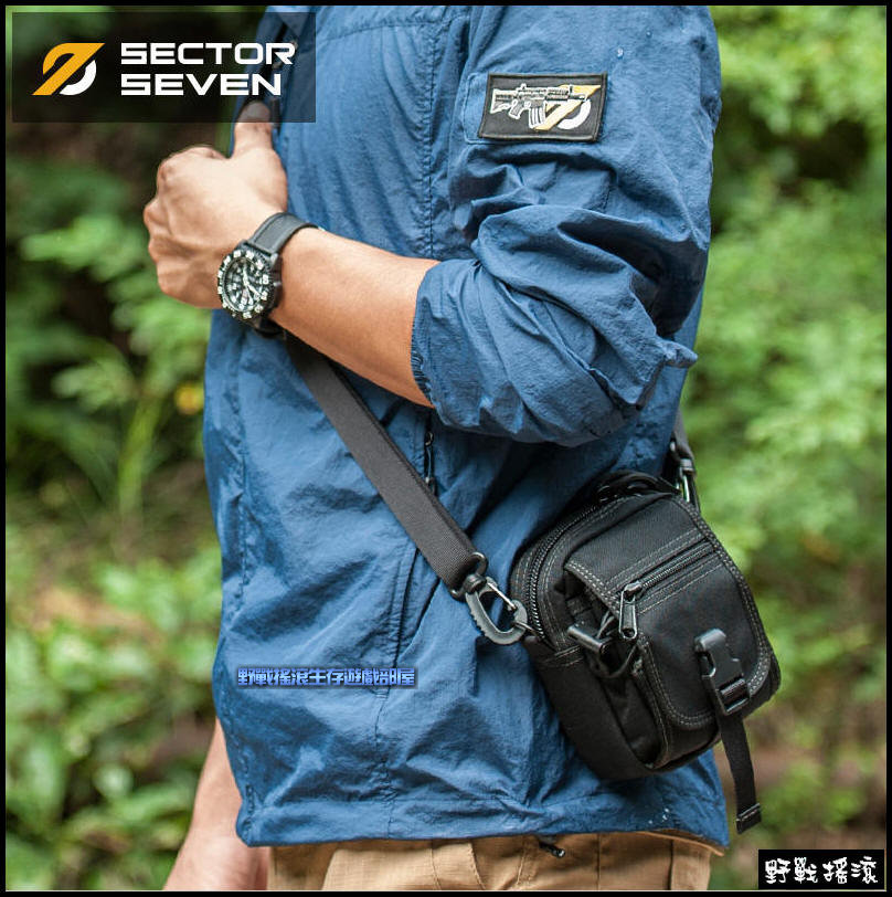 SECTOR SEVEN D40 甲殼蟲戰術腰包、側背包