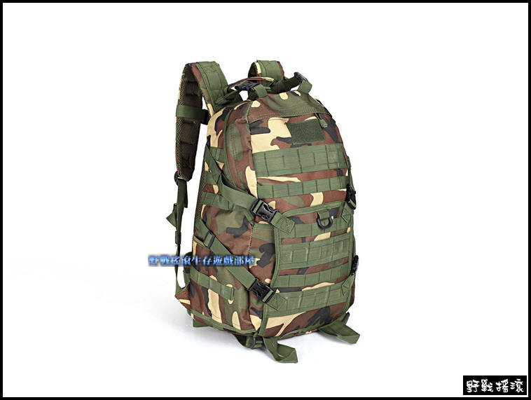 多功能戰術快閃背包【狼棕色】 