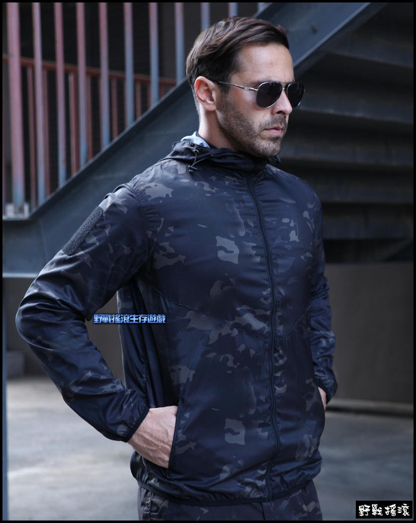 魔蠍迷彩連帽皮膚衣