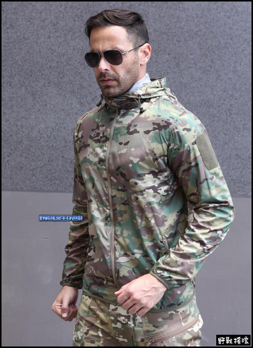 魔蠍迷彩連帽皮膚衣