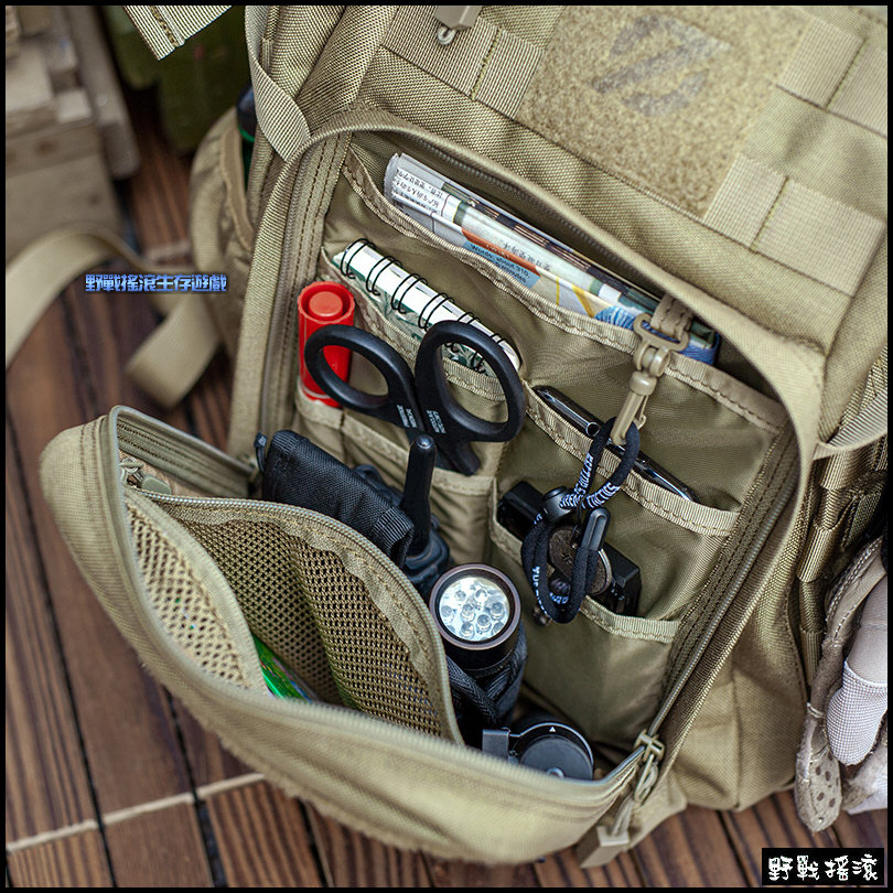 SECTOR SEVEN 蜜獾 24小時行動背包