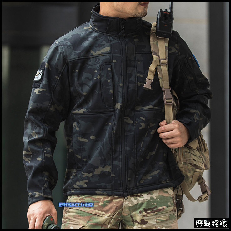 雷霆鯊魚皮軟殼外套 戰術衝鋒衣