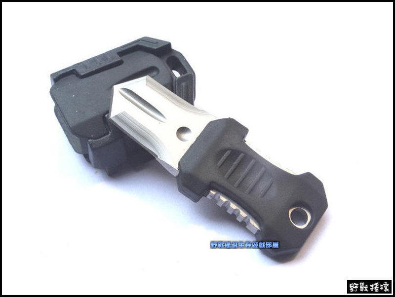 甲殼蟲 MOLLE織帶扣刀、背包扣迷你刀