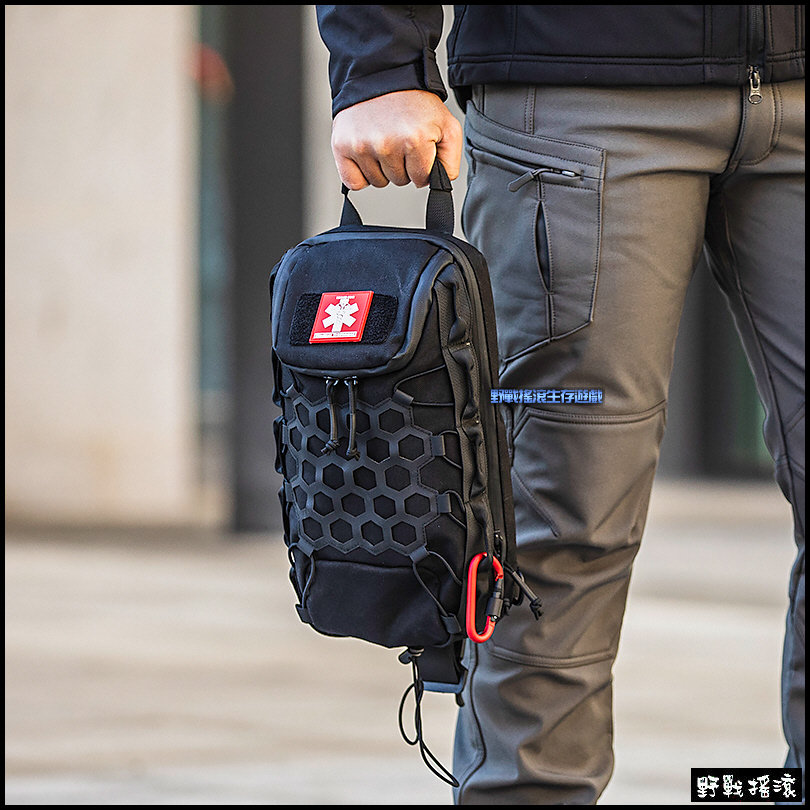 龍蛋多功能戰術胸掛包【灰色】