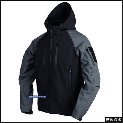 追擊者鯊魚皮戰術軟殼外套