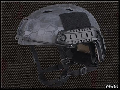 高品質 美軍 FAST 戰術傘兵盔 BJ版【黑色蟒蛇迷彩】