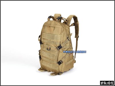 多功能戰術快閃背包【狼棕色】 