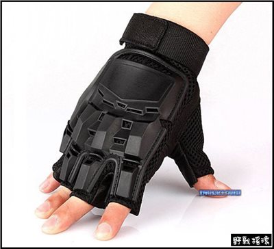 特警硬殼攻堅防彈半指手套